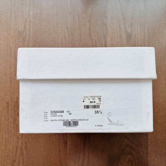 Chloe Gala Two Tone Leather Ankle Cuff Flat Sandals - Picture 5 of 5